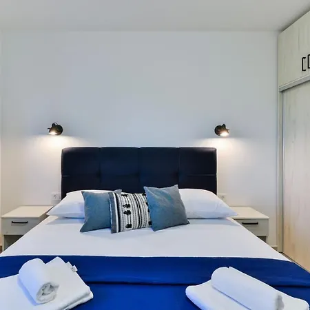 Romantic With Pool, And Whirpool, Sauna, Near Sandy - By Traveler Tourist Agency Krk Id 2379 Bedroom 3 Вилла