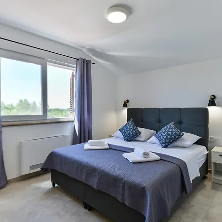 Romantic With Pool, And Whirpool, Sauna, Near Sandy - By Traveler Tourist Agency Krk Id 2379 Bedroom 3 Вилла *
