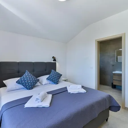 Romantic With Pool, And Whirpool, Sauna, Near Sandy - By Traveler Tourist Agency Krk Id 2379 Bedroom 3 * Привлака