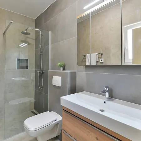 Romantic With Pool, And Whirpool, Sauna, Near Sandy - By Traveler Tourist Agency Krk Id 2379 Bedroom 3 Привлака