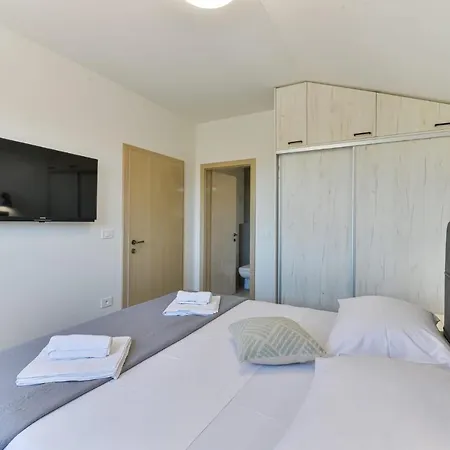 Romantic With Pool, And Whirpool, Sauna, Near Sandy - By Traveler Tourist Agency Krk Id 2379 Bedroom 3