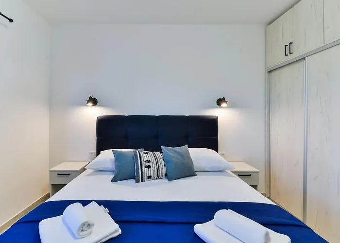 Romantic With Pool, And Whirpool, Sauna, Near Sandy - By Traveler Tourist Agency Krk Id 2379 Bedroom 3 Villa